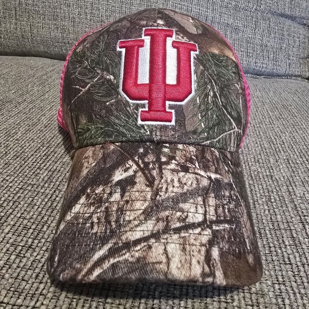 Indiana Hoosiers Hat Cap Snap‎ Back Woman NCAA College Captivating Camo Pink.